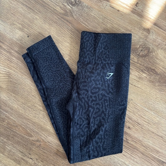 Gymshark Black Animal Print Activewear Set - Picture 4 of 5